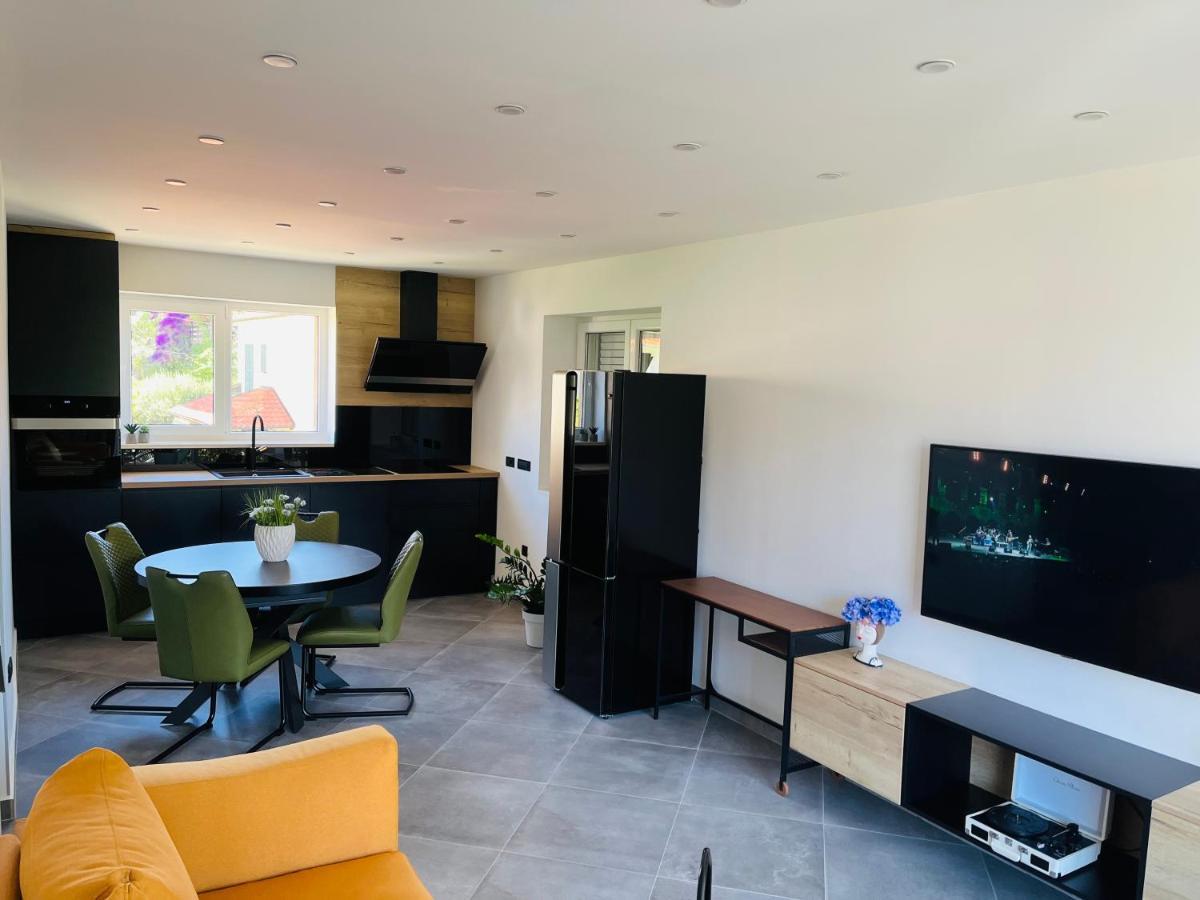 Kia Ora Apartment 特罗吉尔 外观 照片